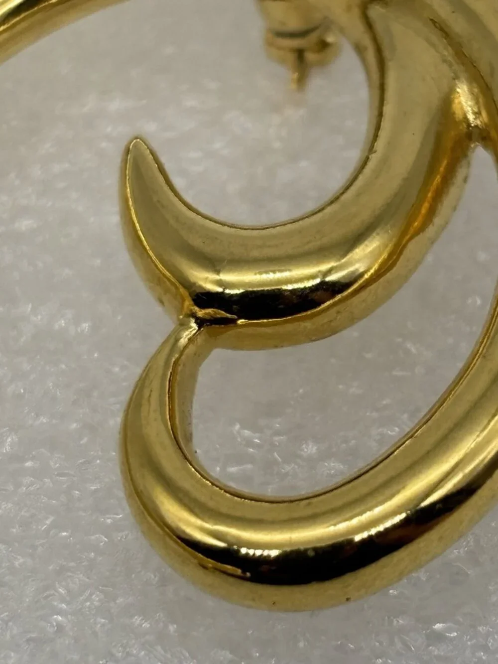 Vintage Trifari Double Waves Swirl Curl Brooch Pin Polished Gold Tone and Signed